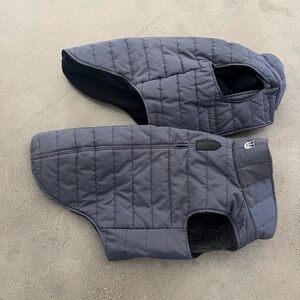 2x Scooters friends dog coats (for 40lb dog) plus Yeti Silver Dog Bowl